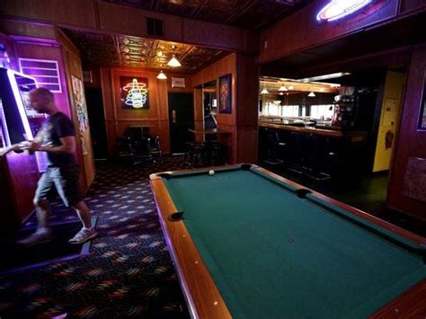 appleton gay bars|Rascals Bar.